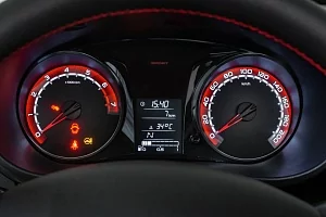 Фото Lada Granta Drive Active - интерьер и экстерьер
